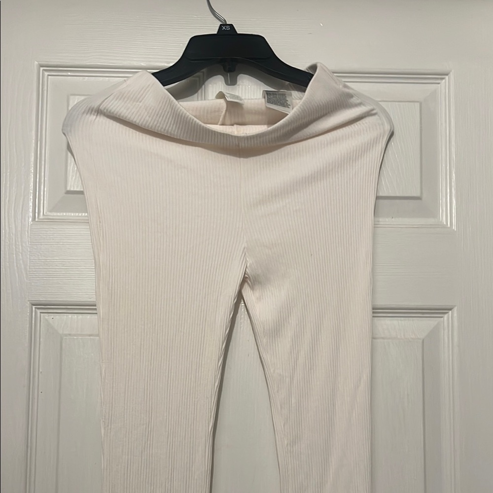 Crean colored pants for women,H&M brand.Z:S.